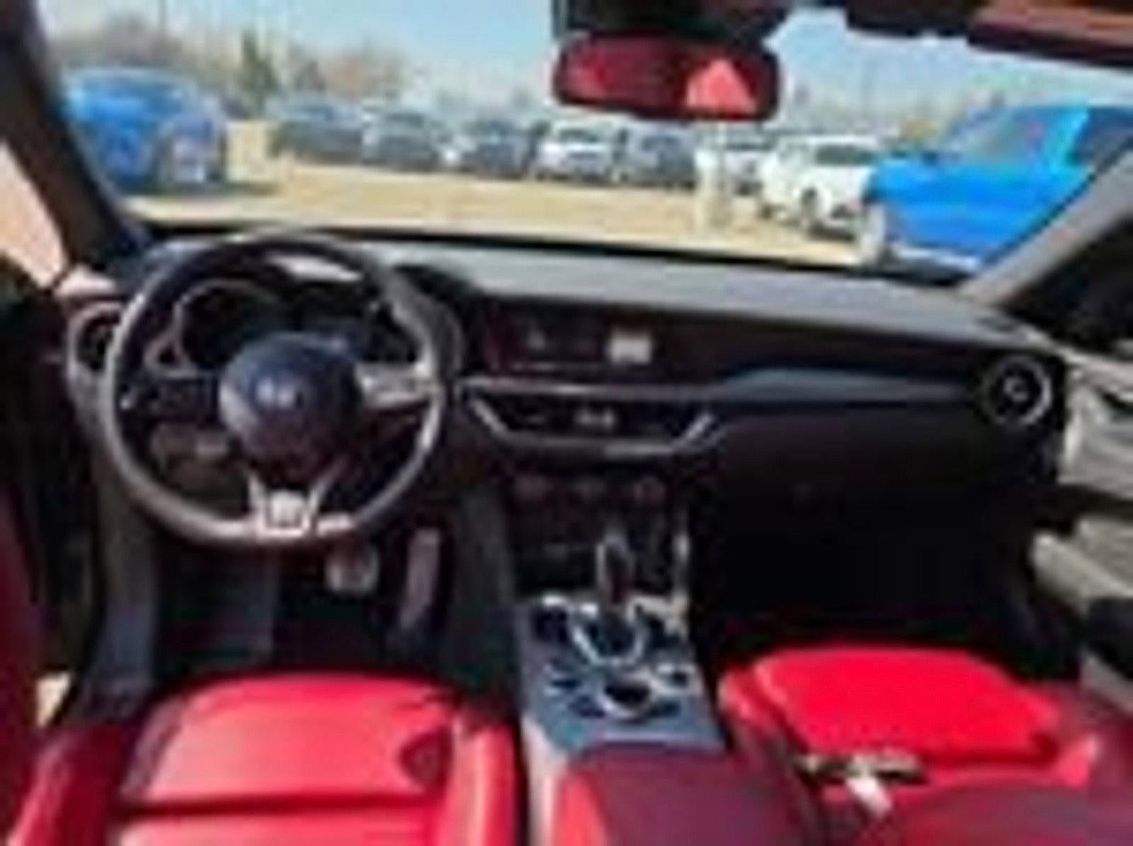 2023 Alfa Romeo Stelvio Veloce AWD