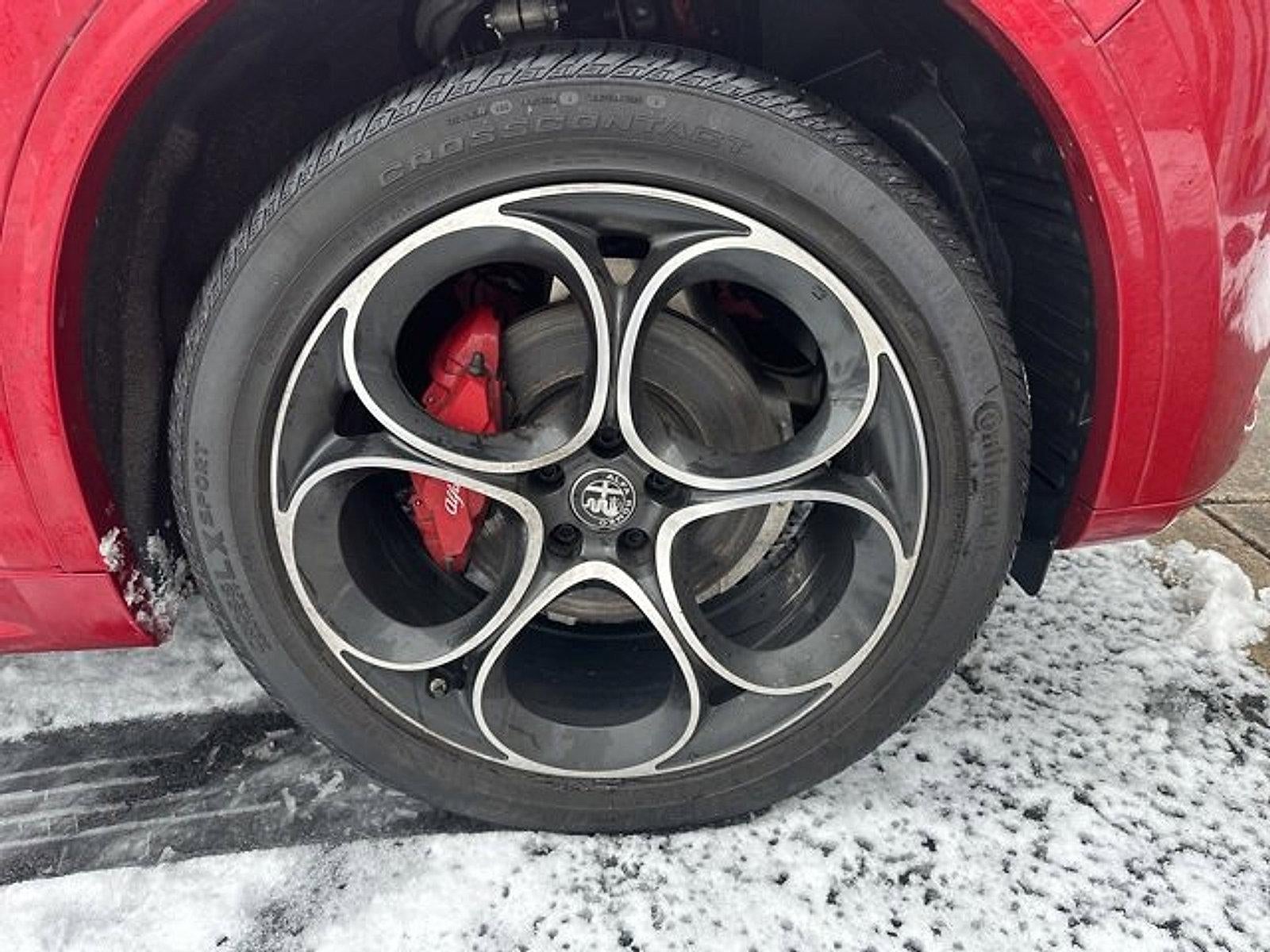 2023 Alfa Romeo Stelvio Veloce AWD