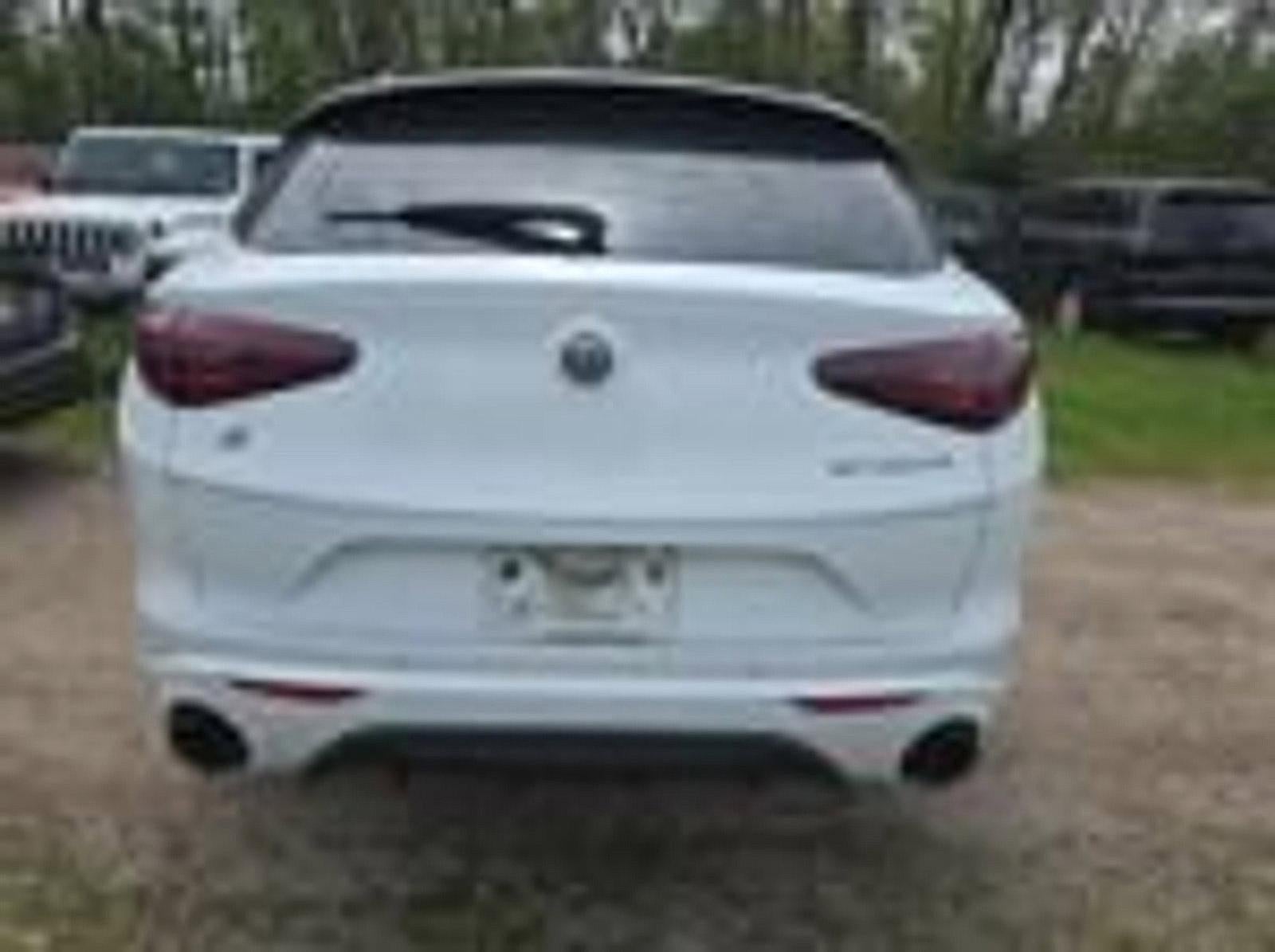 2023 Alfa Romeo Stelvio Veloce AWD