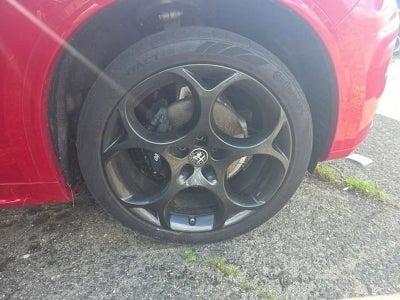 2023 Alfa Romeo Stelvio Estrema AWD