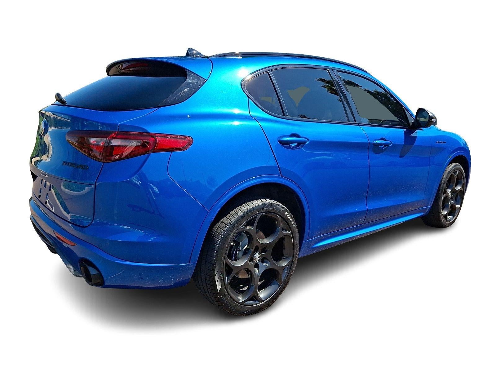 2023 Alfa Romeo Stelvio Estrema AWD