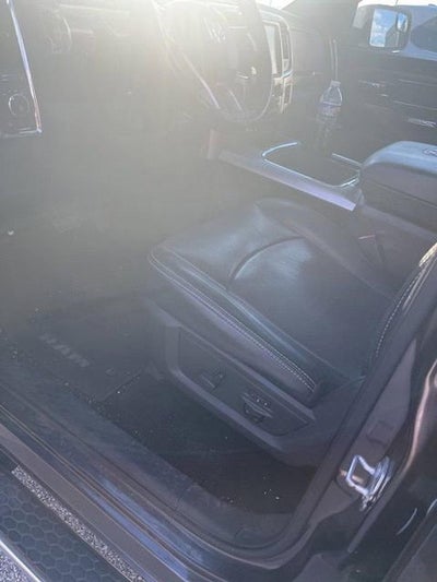 2016 RAM 1500 4WD Crew Cab 5.7 Ft Box Laramie