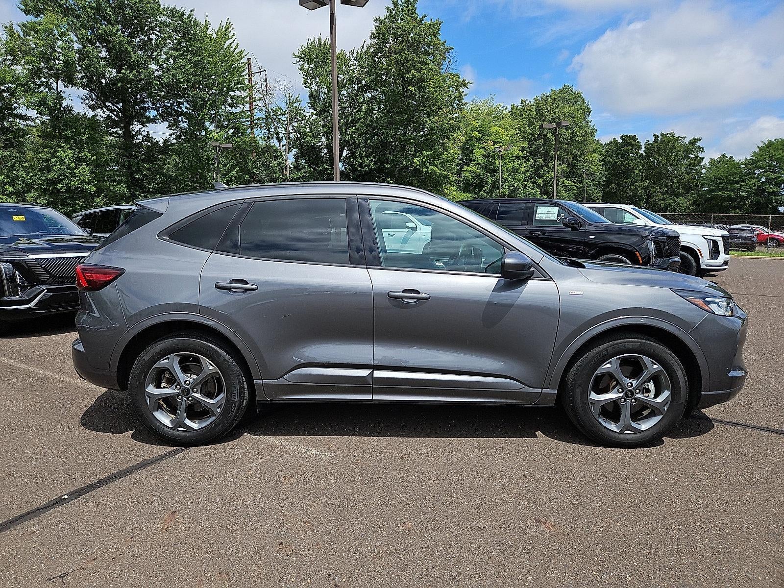 2023 Ford Escape ST-Line Select AWD