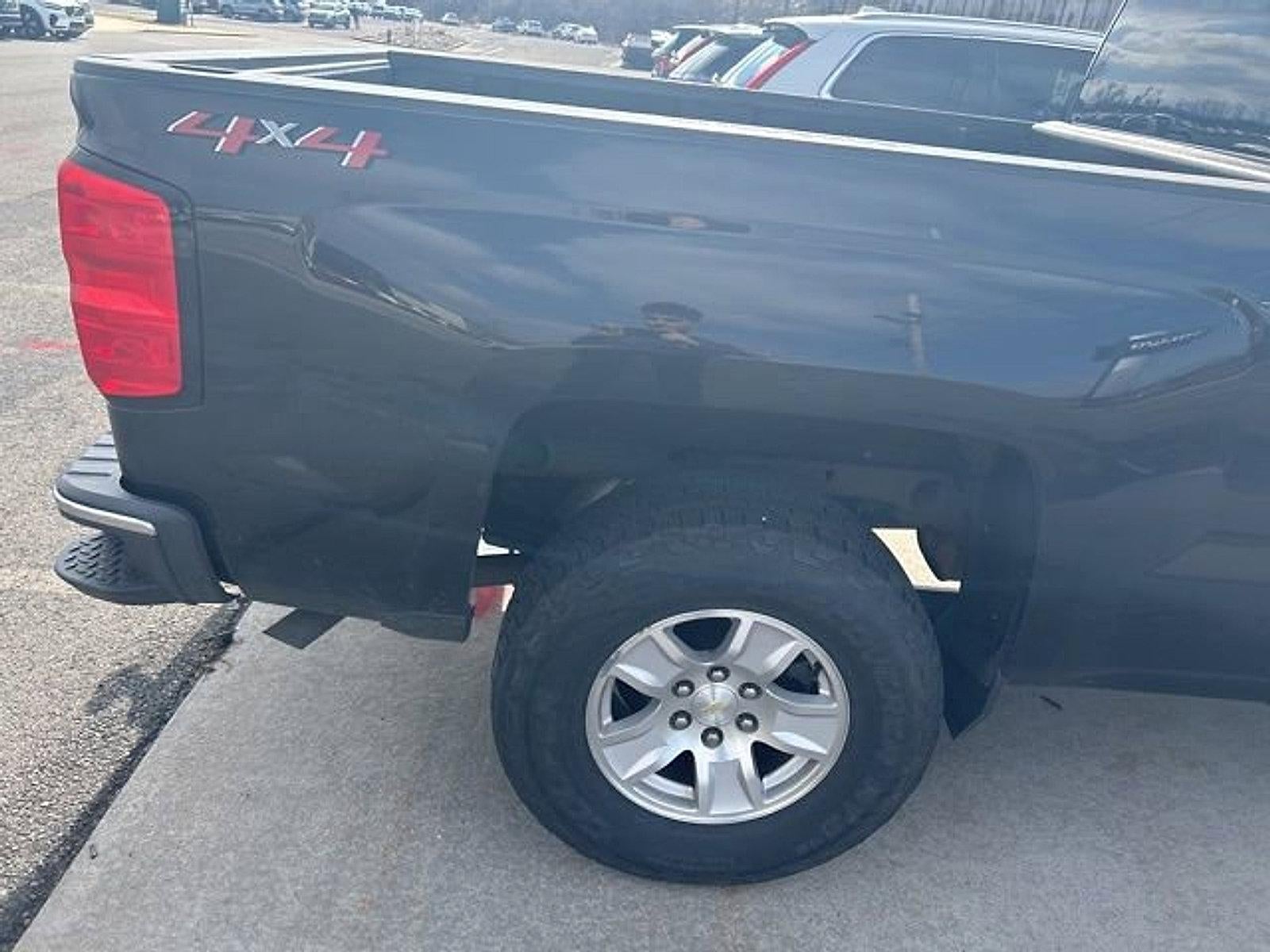 2018 Chevrolet Silverado 1500 Double Cab Standard Box 4-Wheel Drive LT