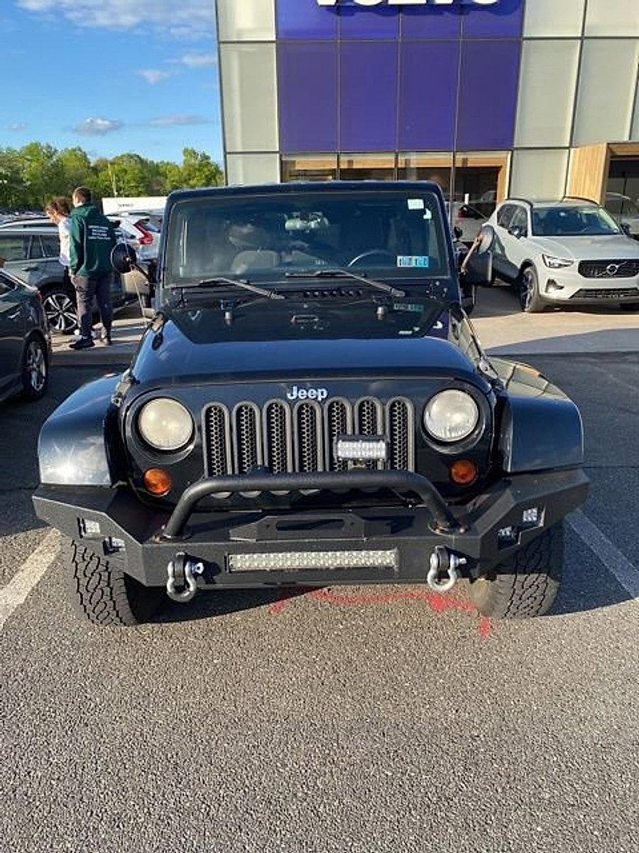 2011 Jeep Wrangler Unlimited 4WD 4dr Sahara