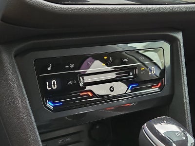 2022 Volkswagen Tiguan 2.0T SE FWD