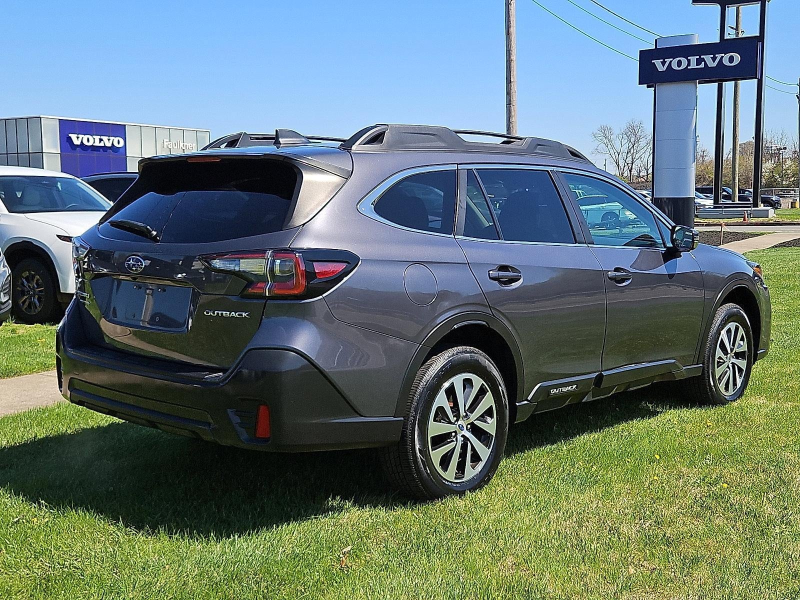 2022 Subaru Outback Premium CVT