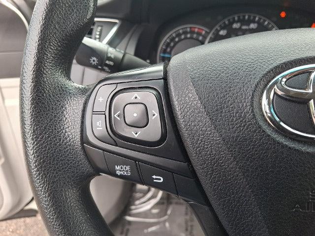 2015 Toyota Camry 4dr Sdn I4 Auto LE (SE)