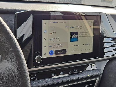 2025 Toyota Camry LE AWD (Natl)