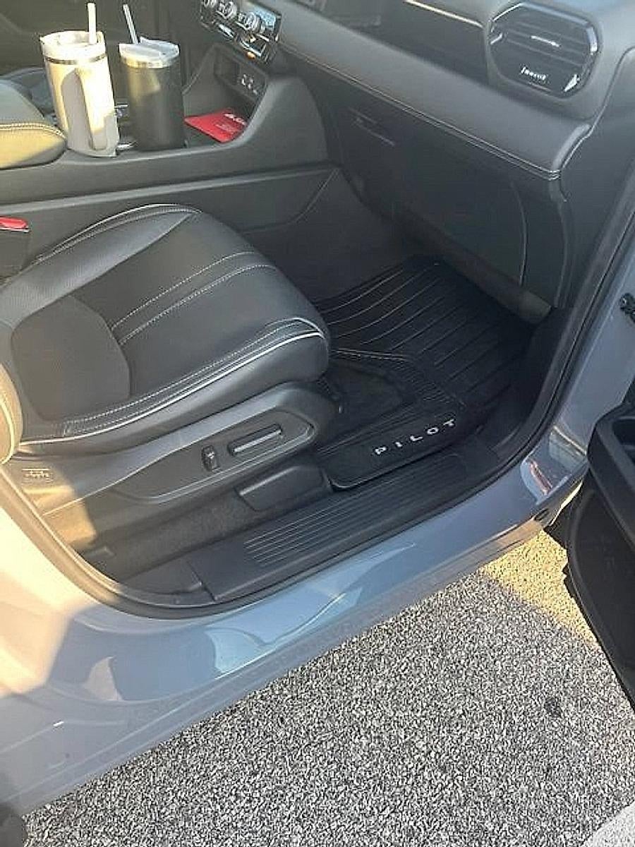 2025 Honda Pilot Elite AWD