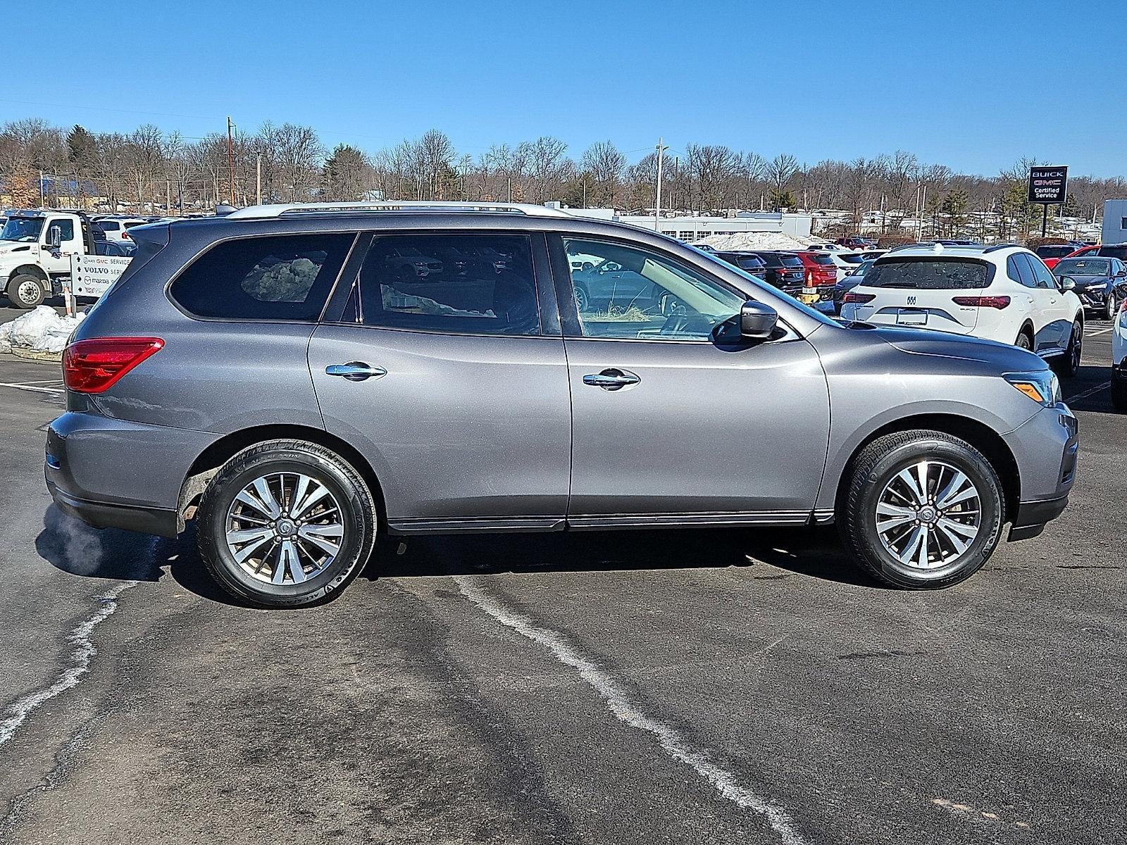 2019 Nissan Pathfinder 4x4 SV