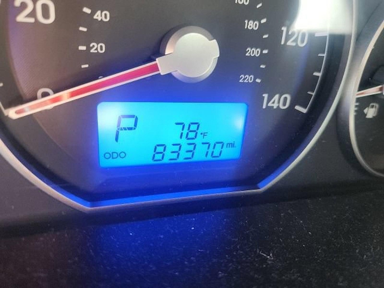 2011 Hyundai SANTA FE FWD 4Dr I4 Auto GLS