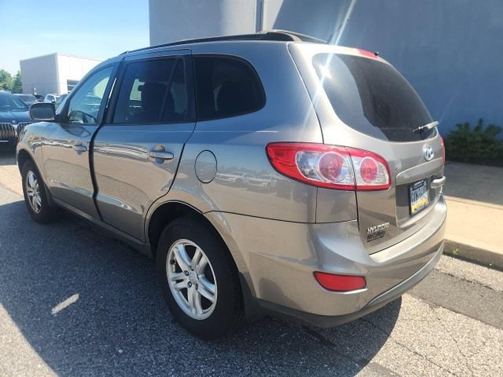 2011 Hyundai SANTA FE FWD 4Dr I4 Auto GLS
