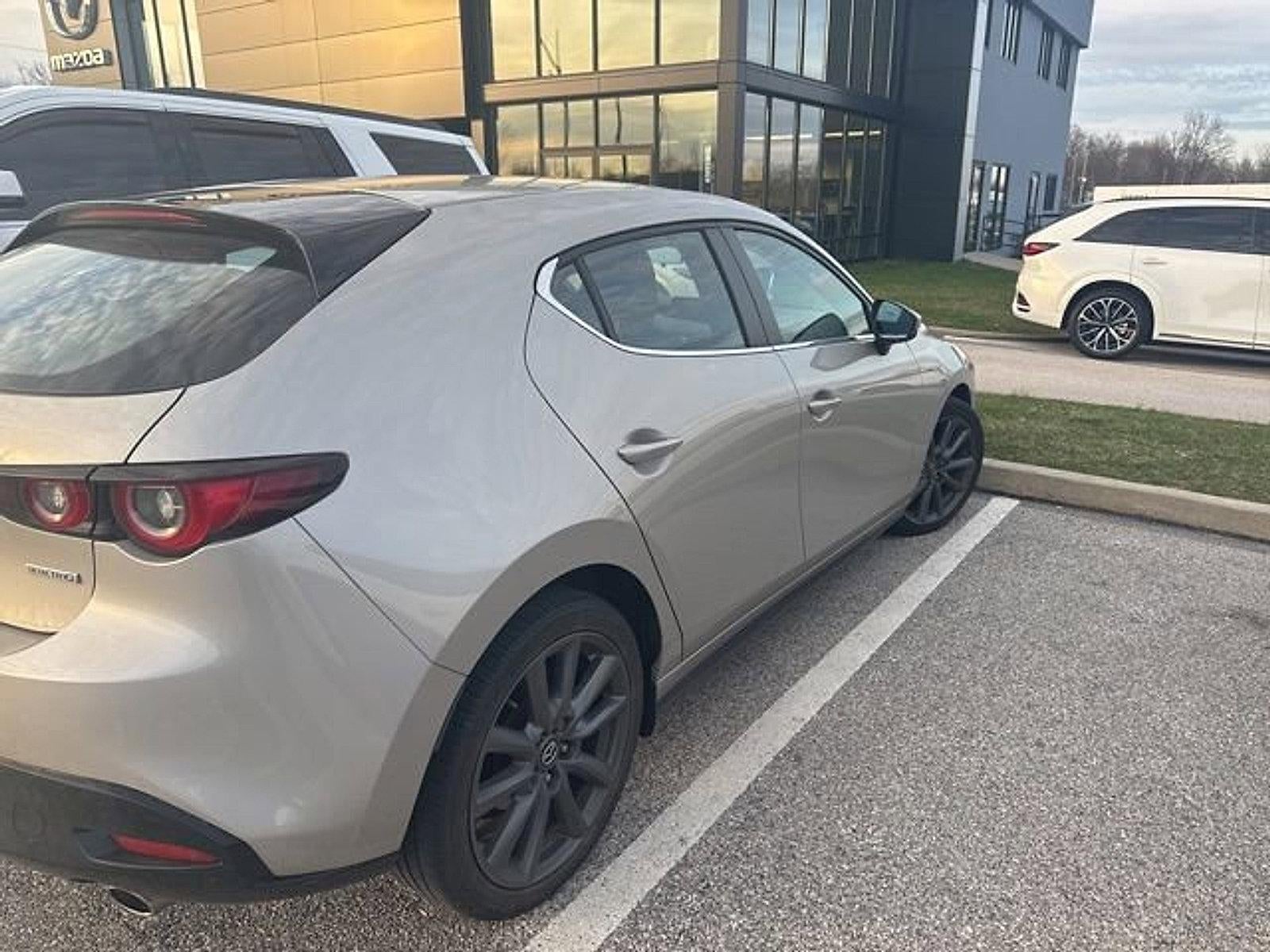 2022 Mazda Mazda3 Hatchback Select Auto FWD