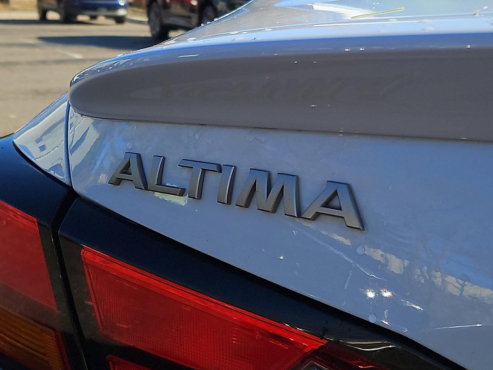2023 Nissan Altima SR