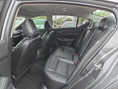 2022 Nissan Altima SR