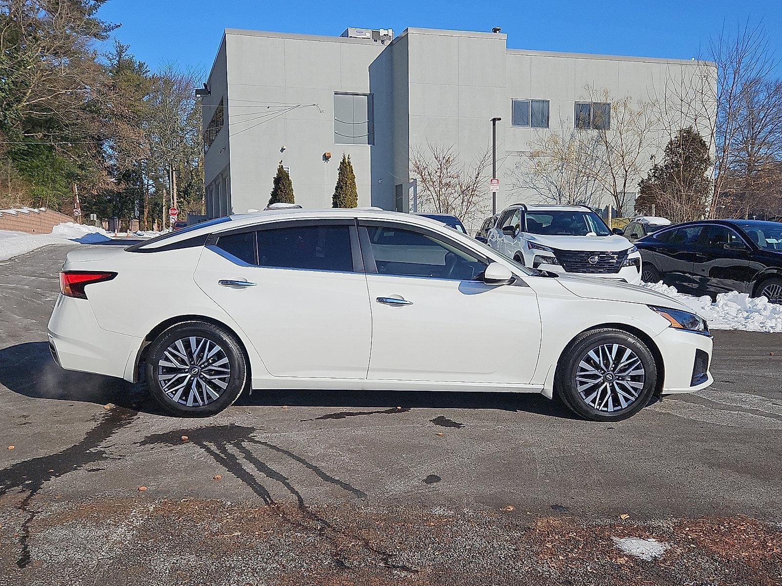 2023 Nissan Altima SV