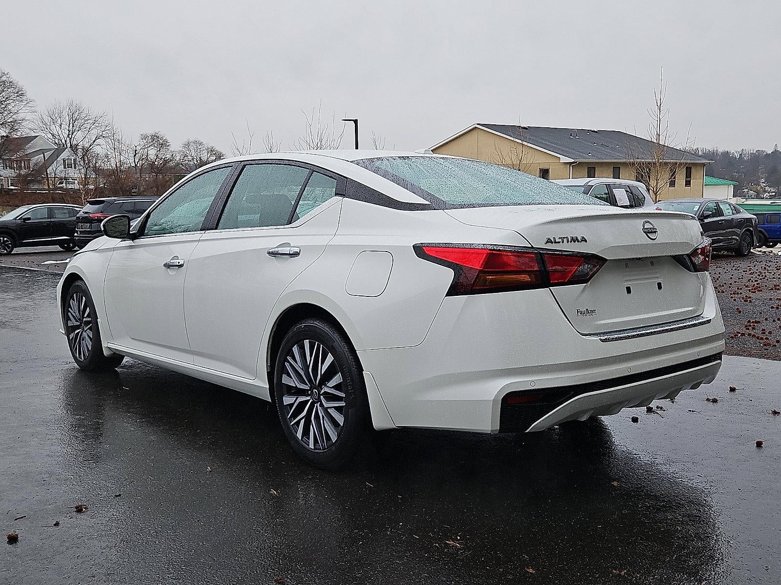 2023 Nissan Altima SV