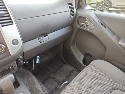 2017 Nissan Frontier 2017.5 King Cab 4x4 SV V6 Auto