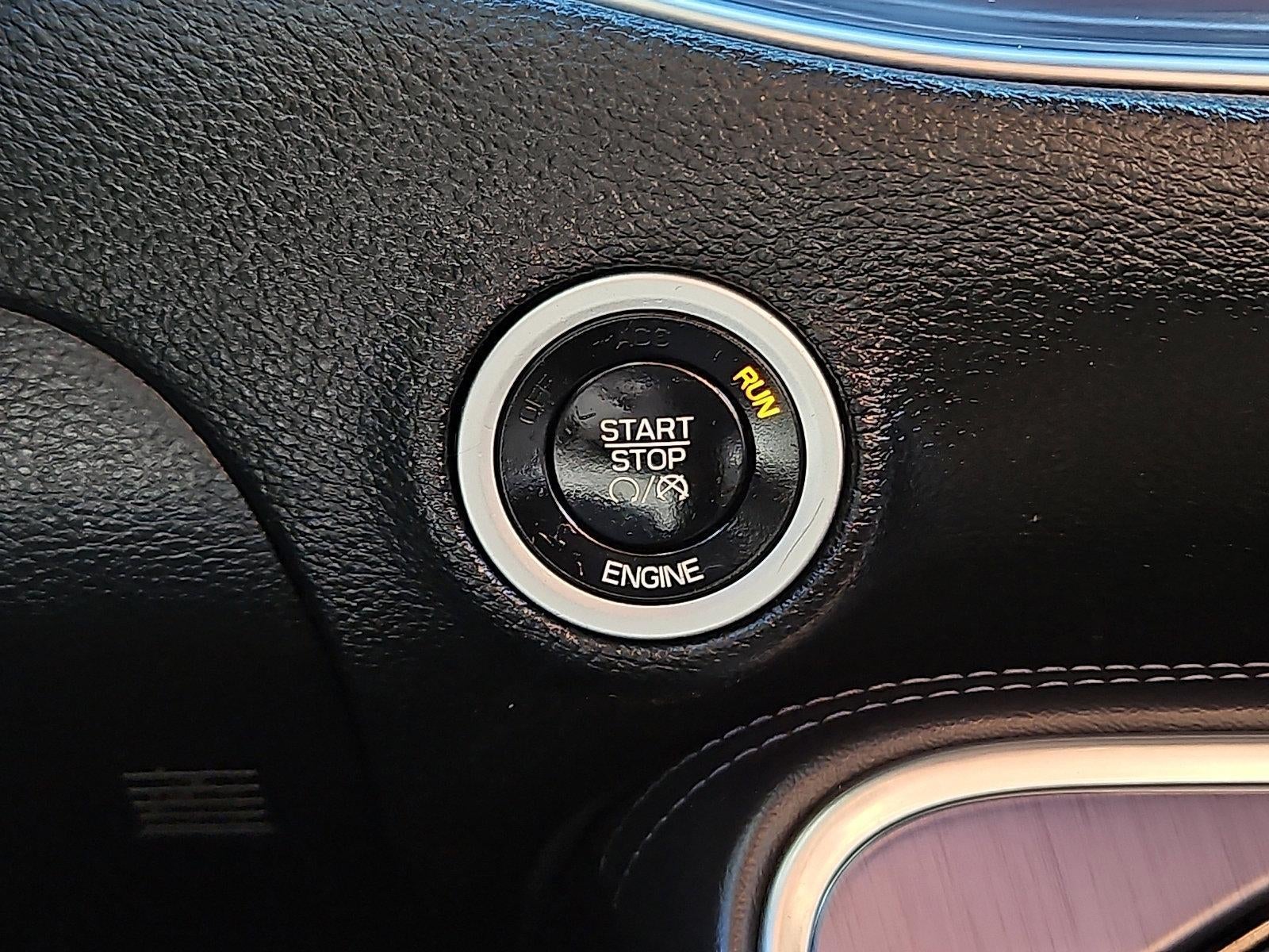 2016 Dodge Challenger 2dr Cpe SXT