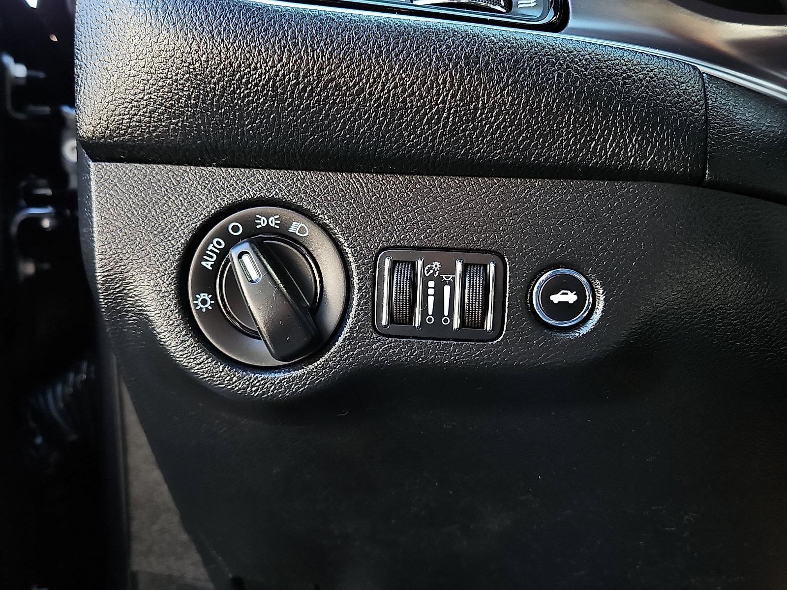 2016 Dodge Challenger 2dr Cpe SXT