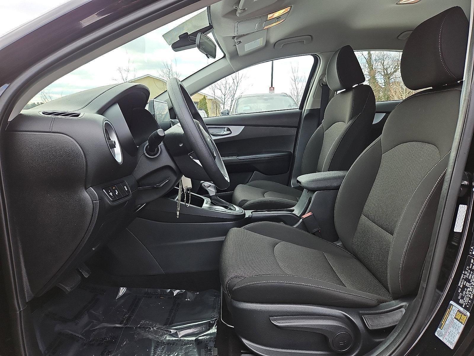 2024 Kia Forte LXS IVT