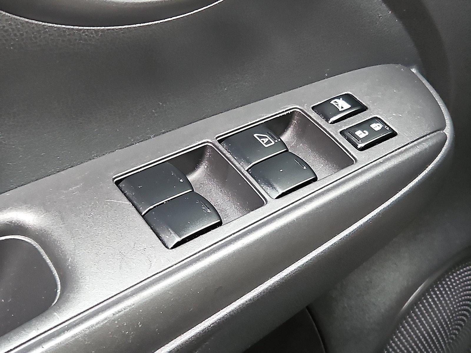 2014 Nissan Versa 4dr Sdn CVT 1.6 SV