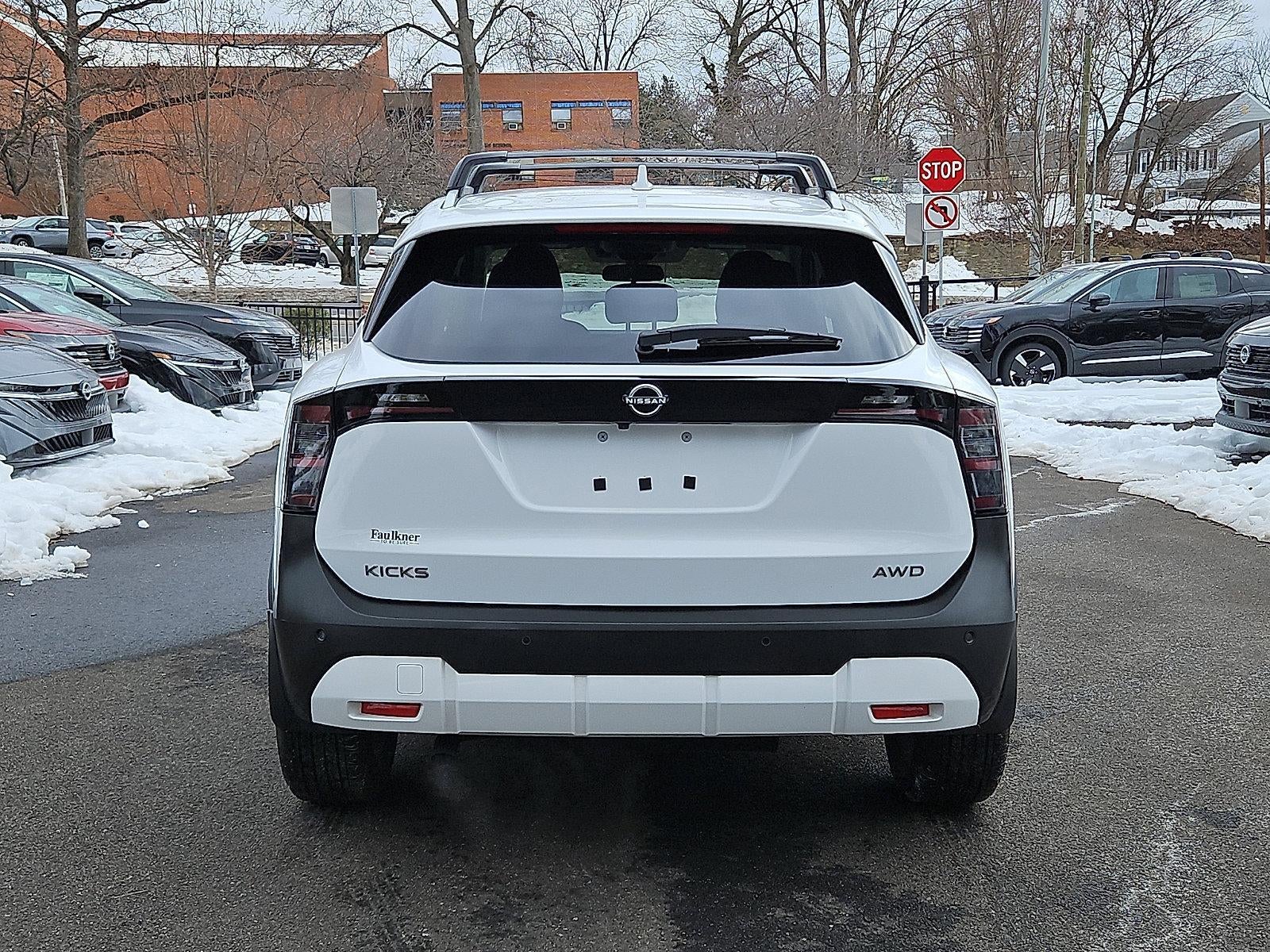 2025 Nissan Kicks SV