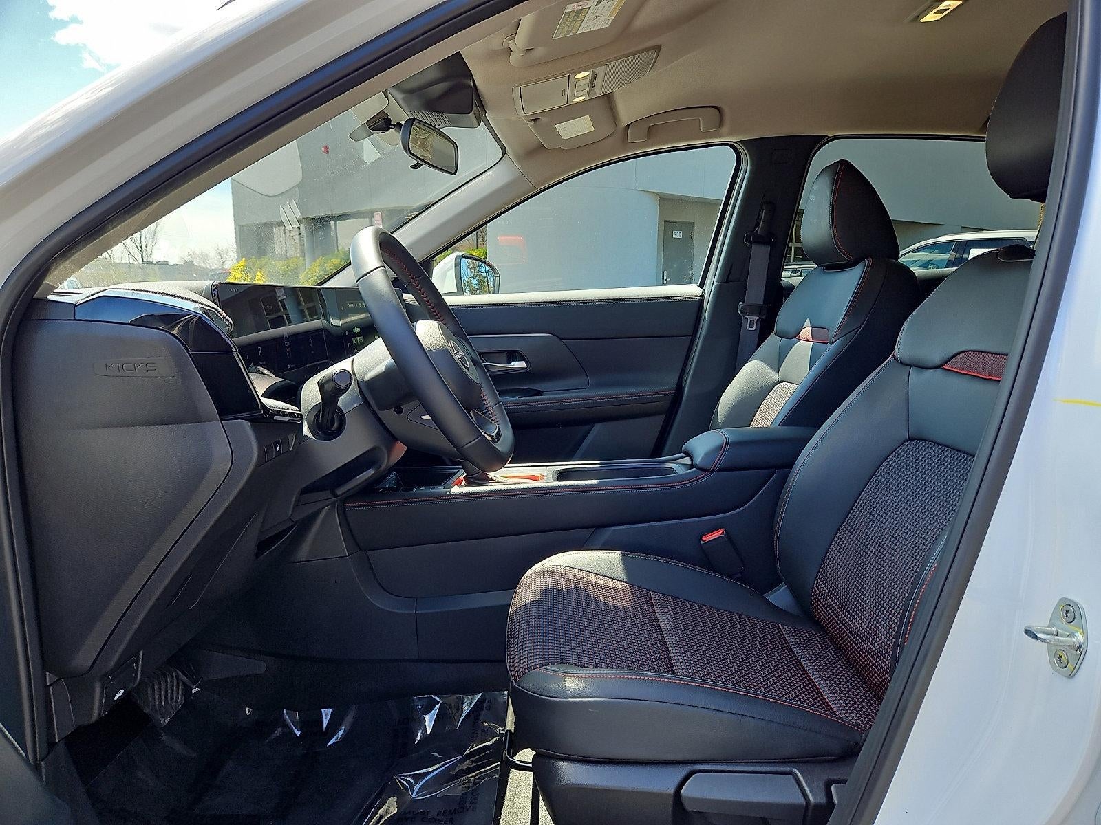 2025 Nissan Kicks SR