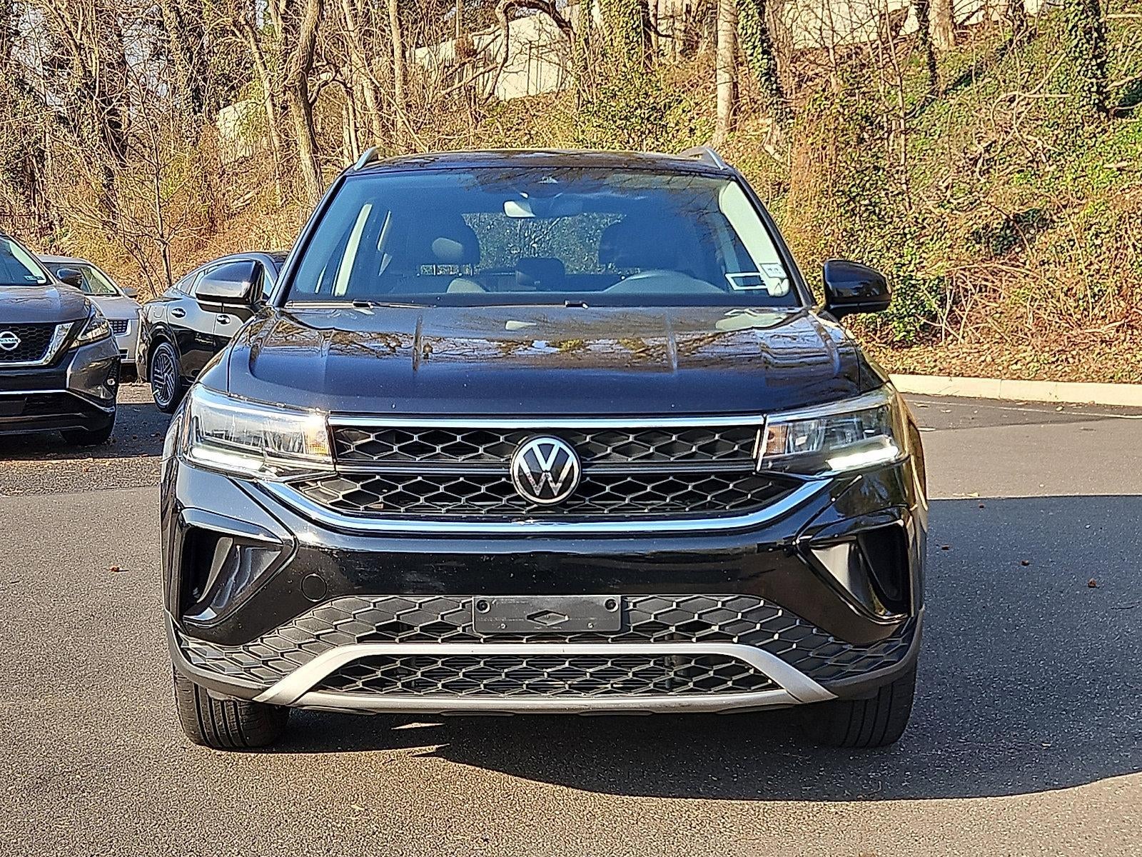 2024 Volkswagen Taos SE 4MOTION