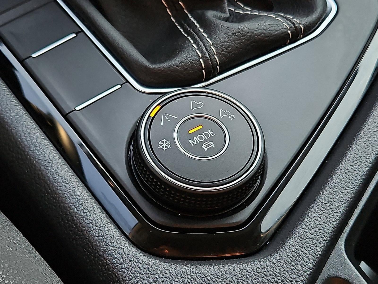 2024 Volkswagen Taos SE 4MOTION