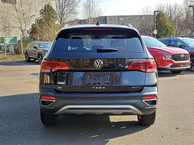 2024 Volkswagen Taos SE 4MOTION
