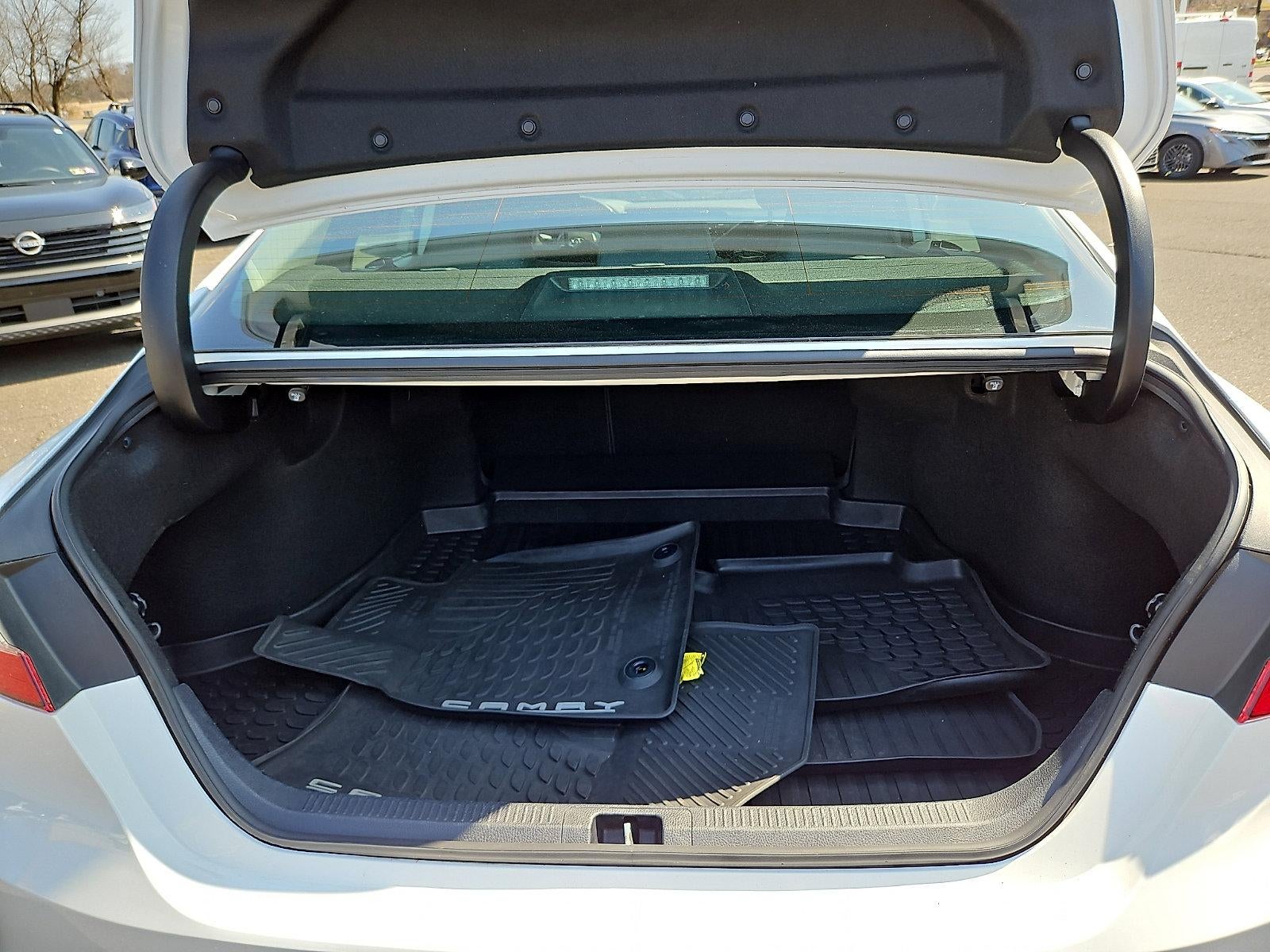 2019 Toyota Camry LE Auto (SE)