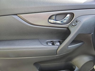2015 Nissan Rogue AWD 4dr SV