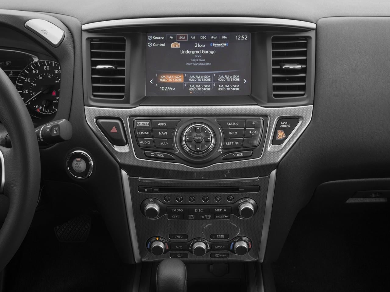 2017 Nissan Pathfinder SL