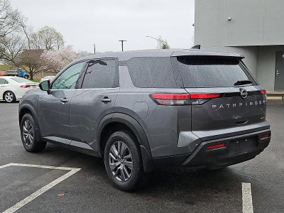 2023 Nissan Pathfinder S