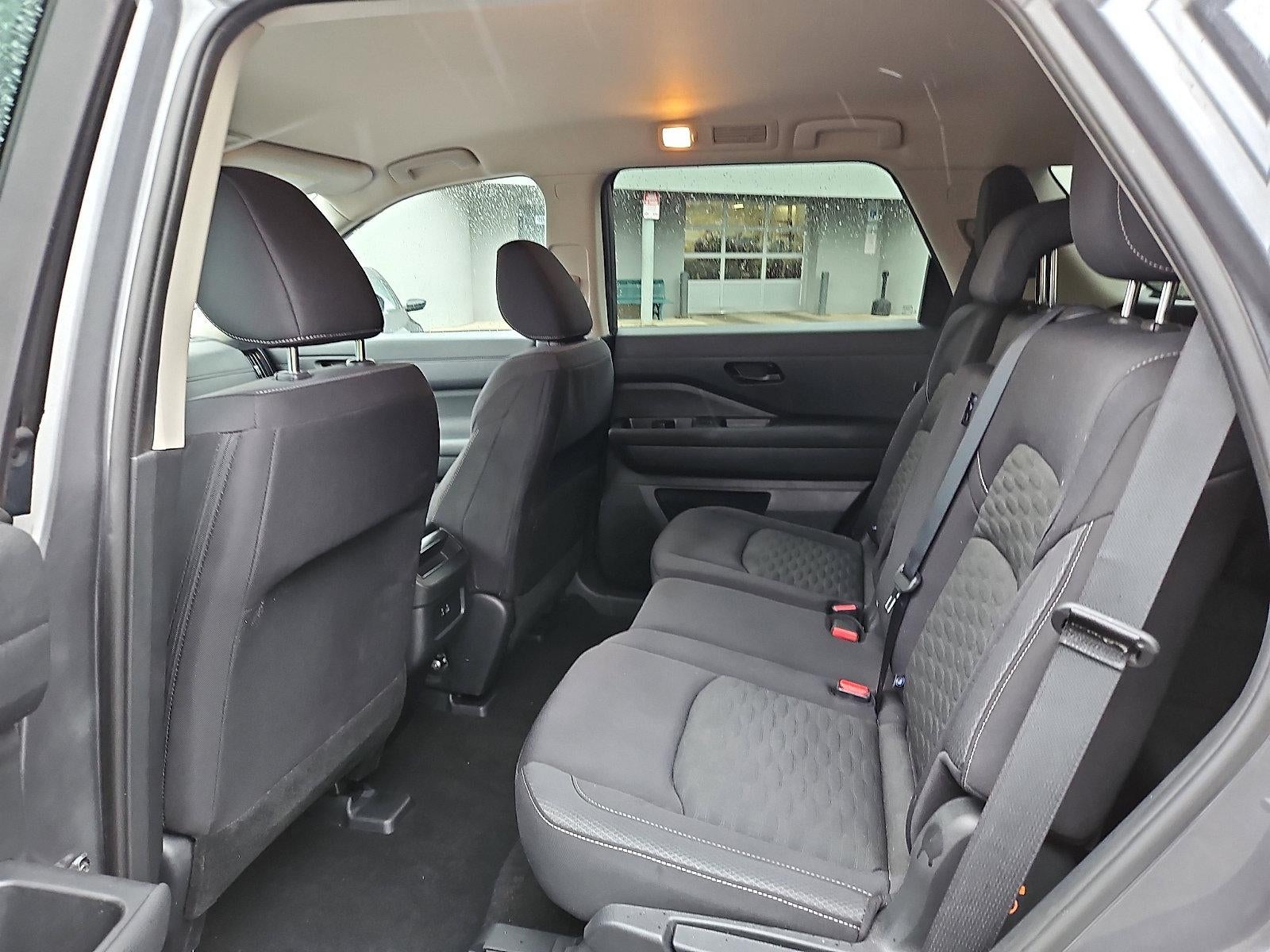 2023 Nissan Pathfinder S