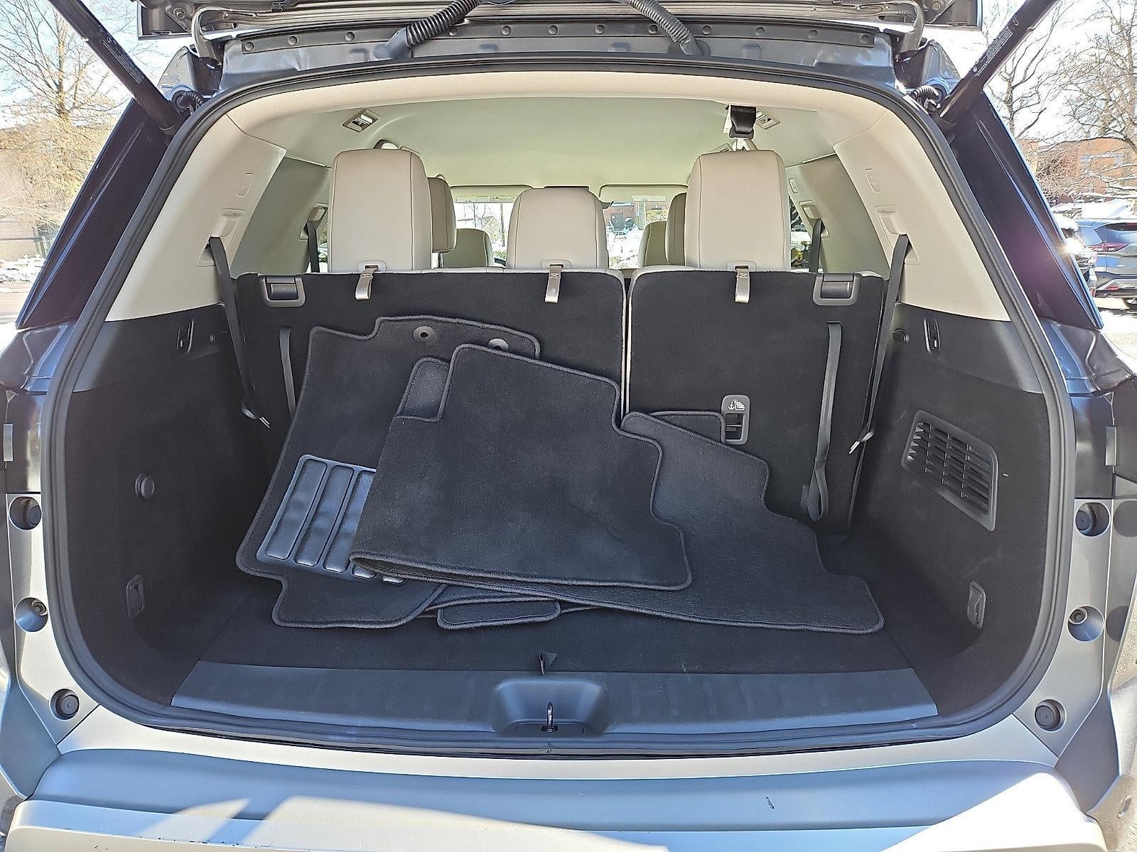 2023 Nissan Pathfinder SL