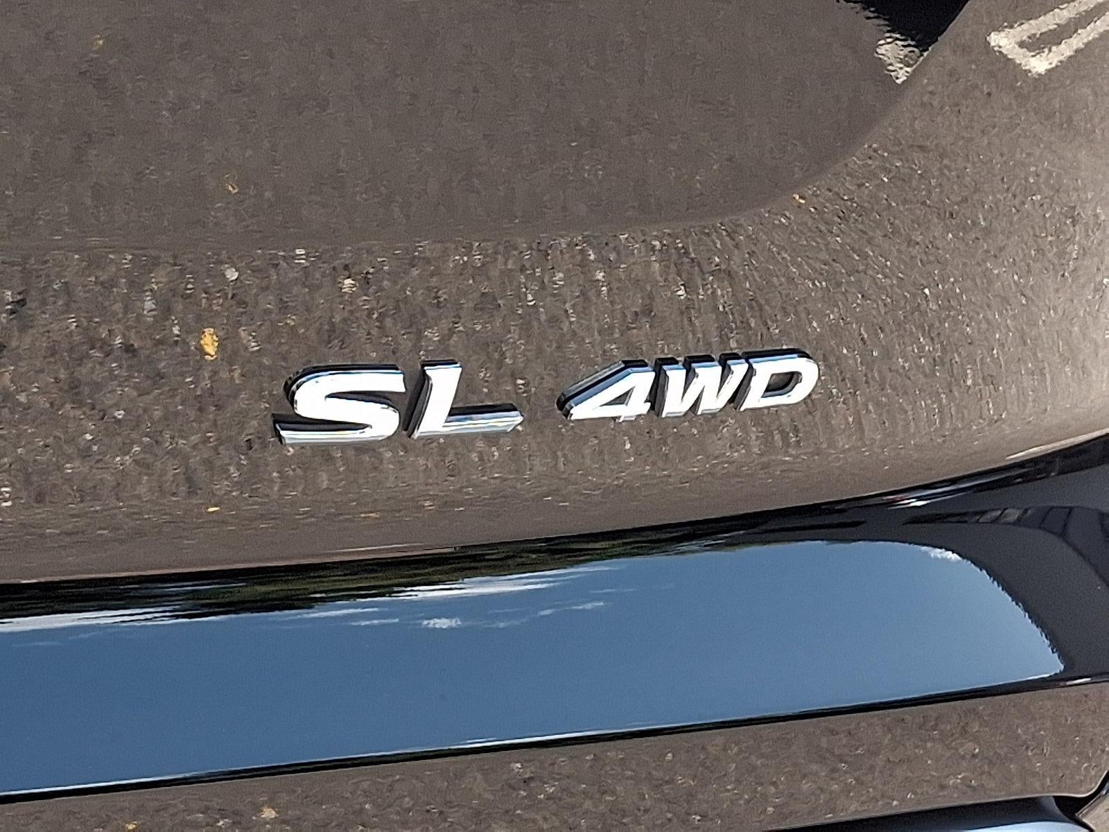 2024 Nissan Pathfinder SL