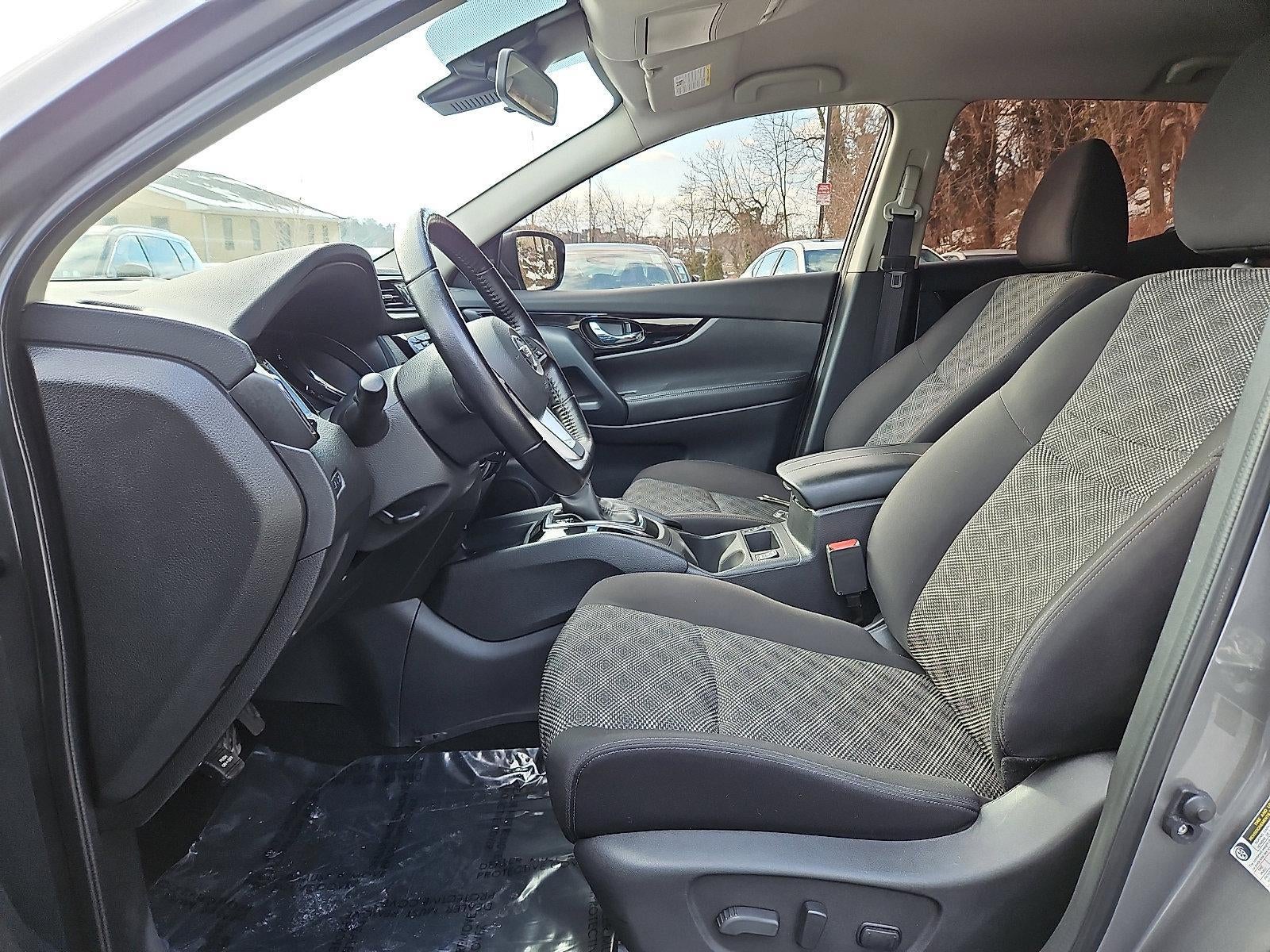 2022 Nissan Rogue Sport SV