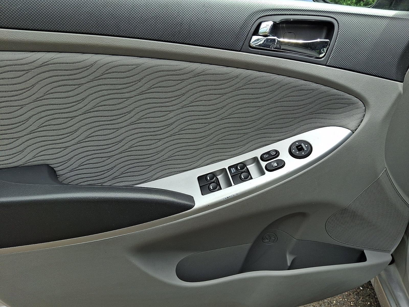 2013 Hyundai ACCENT 4Dr Sdn Auto GLS