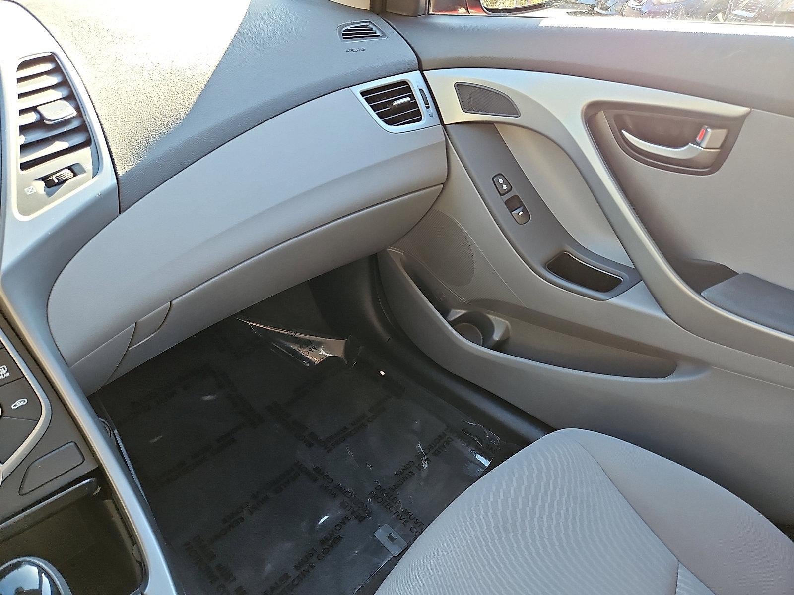 2016 Hyundai ELANTRA 4Dr Sdn Auto SE