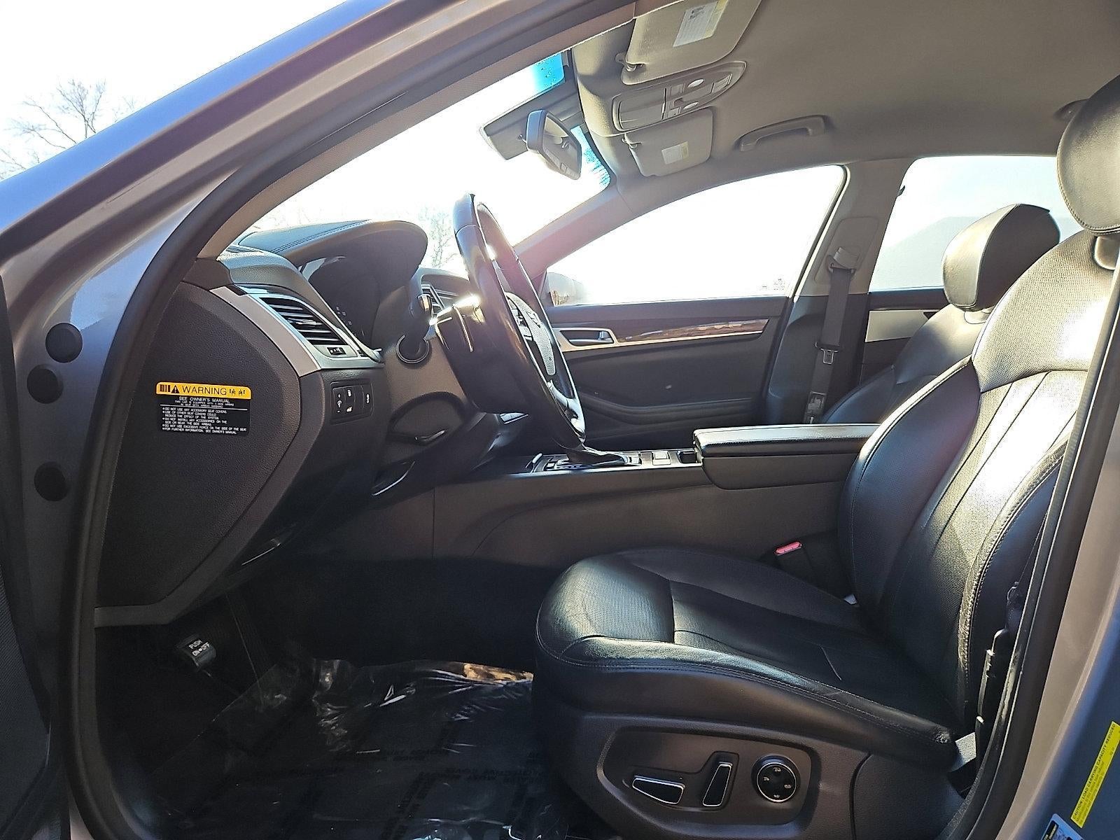 2016 Hyundai GENESIS 4Dr Sdn V6 3.8L AWD