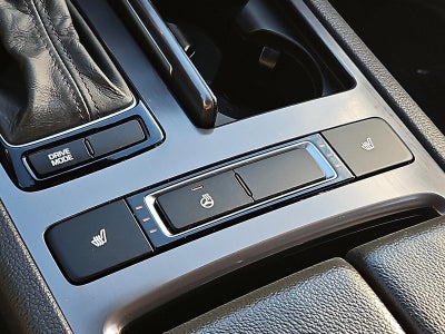 2016 Hyundai GENESIS 4Dr Sdn V6 3.8L AWD