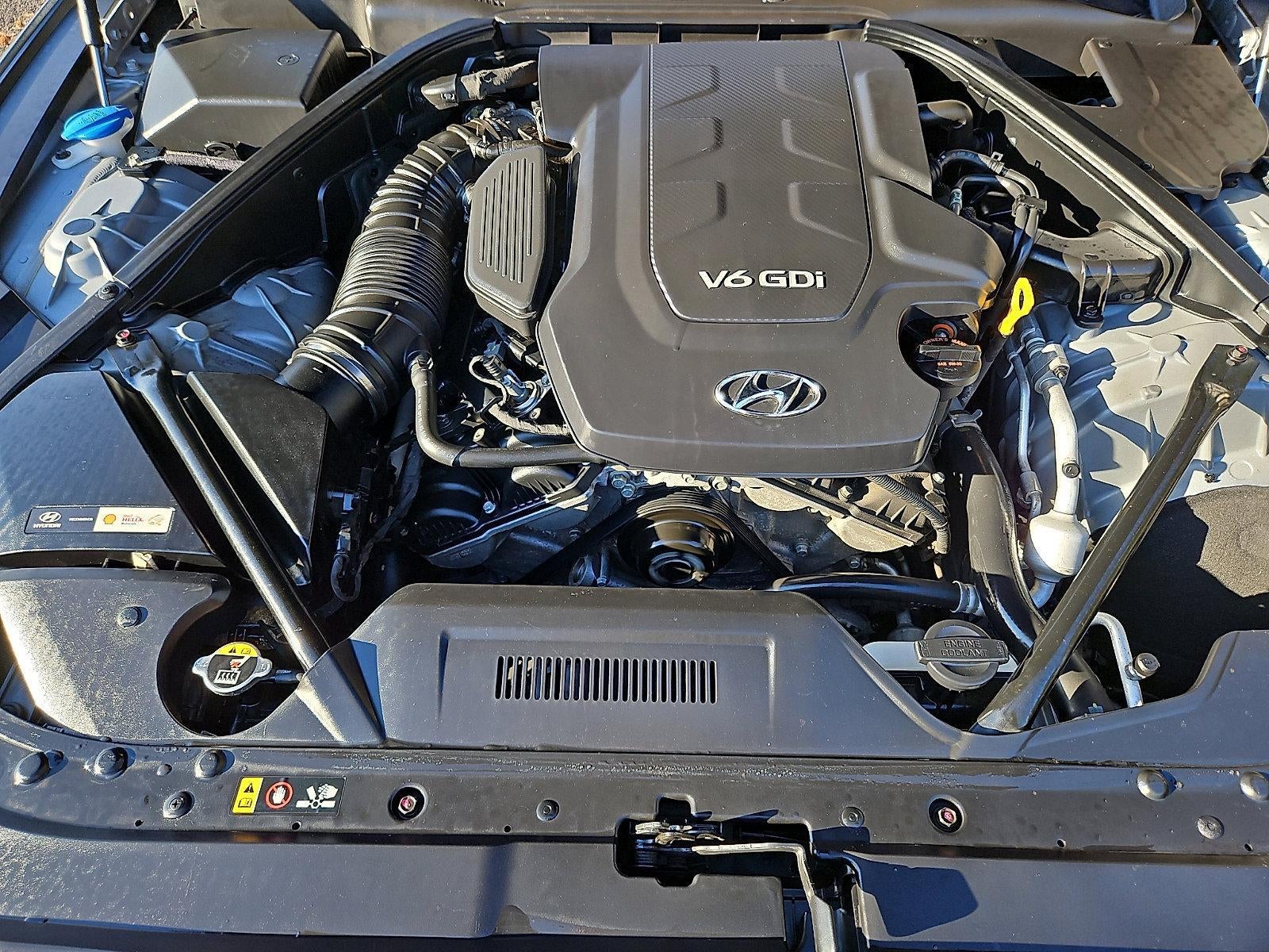 2016 Hyundai GENESIS 4Dr Sdn V6 3.8L AWD