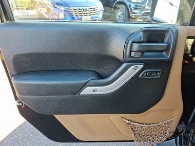 2014 Jeep Wrangler Unlimited 4WD 4dr Sahara