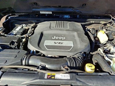 2014 Jeep Wrangler Unlimited 4WD 4dr Sahara