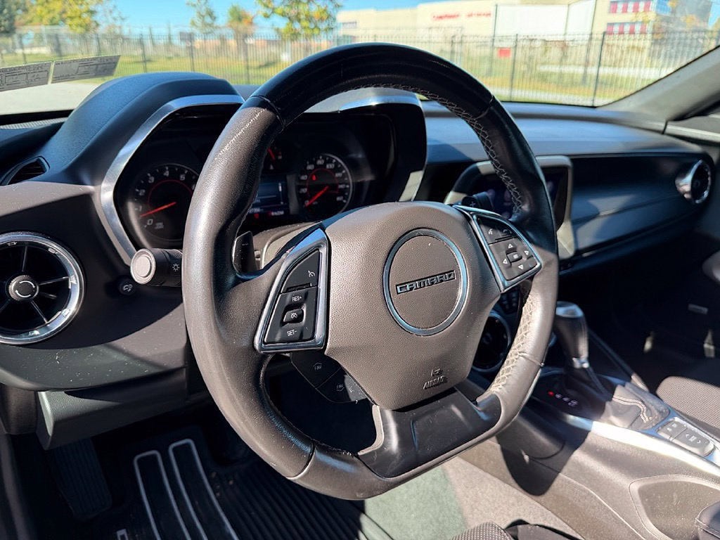 2023 Chevrolet Camaro 2dr Coupe 2LT