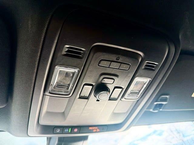 2021 Chevrolet Suburban 4WD RST