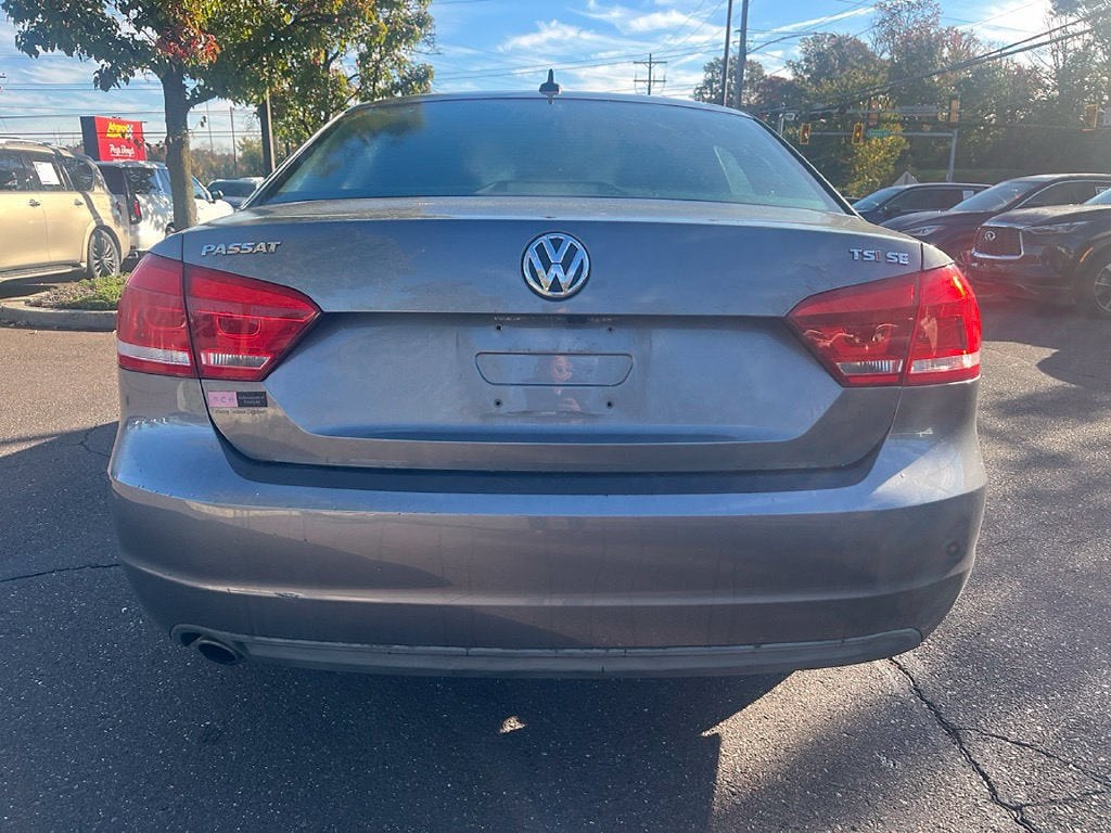 2014 Volkswagen Passat 4dr Sdn 1.8T Auto SE PZEV